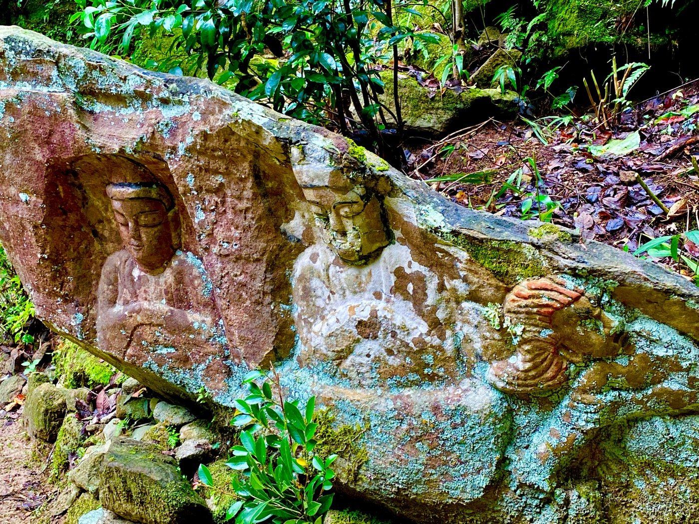 🏛️ 우도노 석불군 (우도노 세키부츠군) 이미지 1